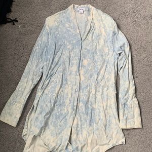 Hermit lang size P acid wash denim shirt